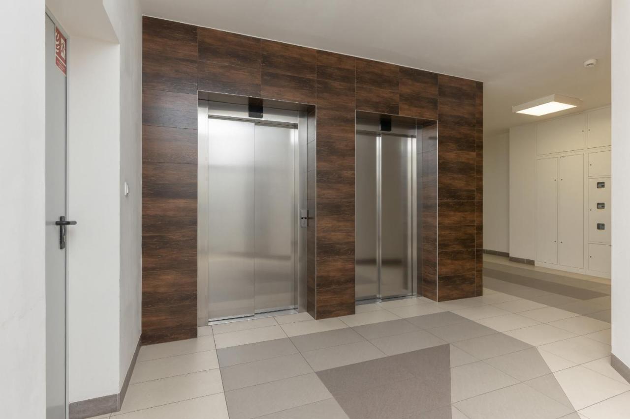 Quiet Apartment Park Edwarda Szymanskiego By Noclegi Renters Warschau Exterior foto